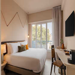 Yelo Promenade double room